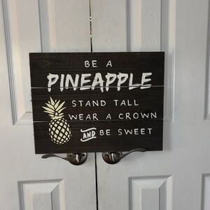 Black and White Pineapple Wall Decor